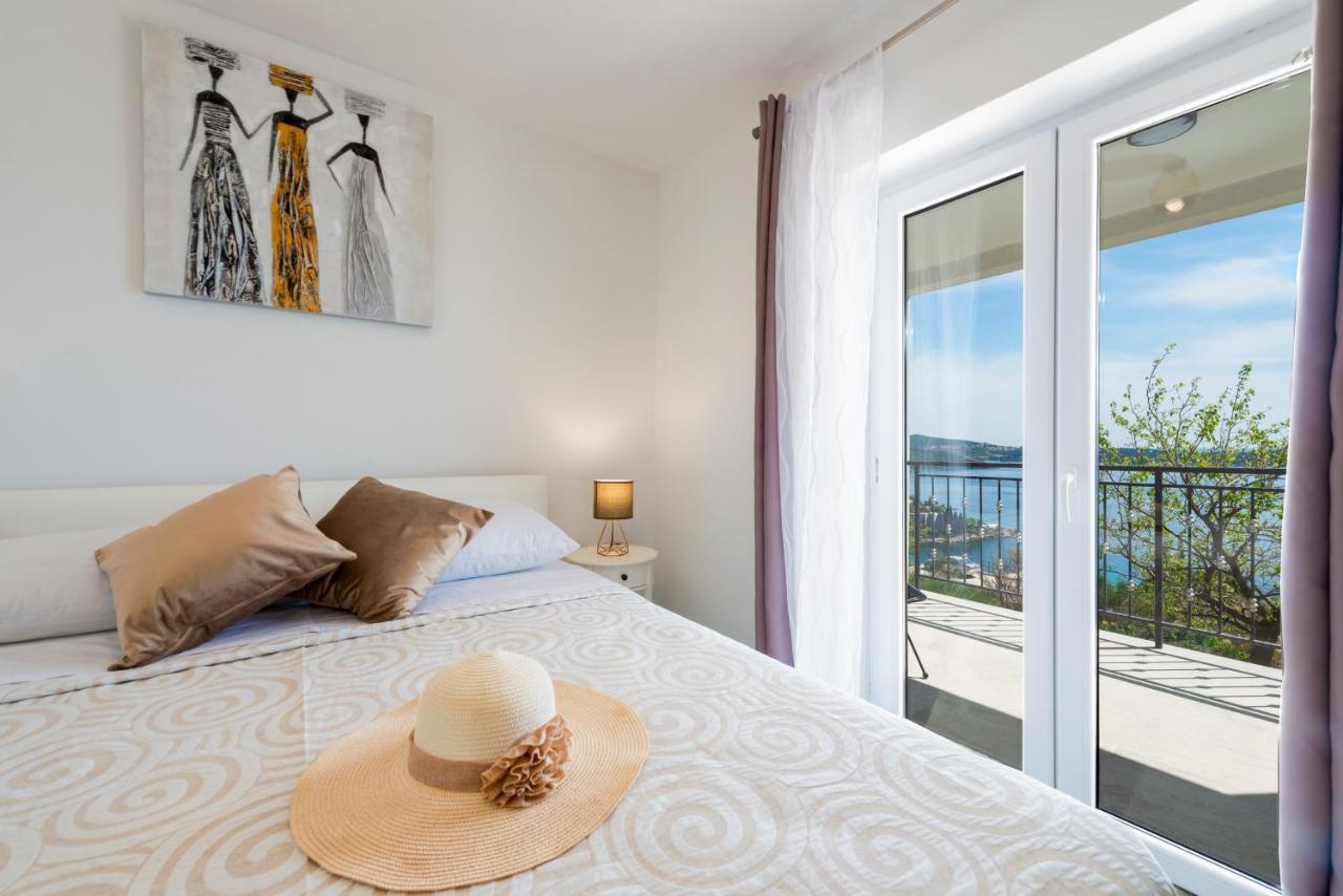 Golden Seaview Holiday Home Mlini Exterior foto